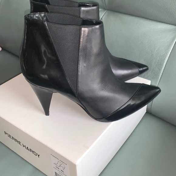 PIERRE HARDY Black Paneled Leather Ankle Bootie - Picture 4 of 16